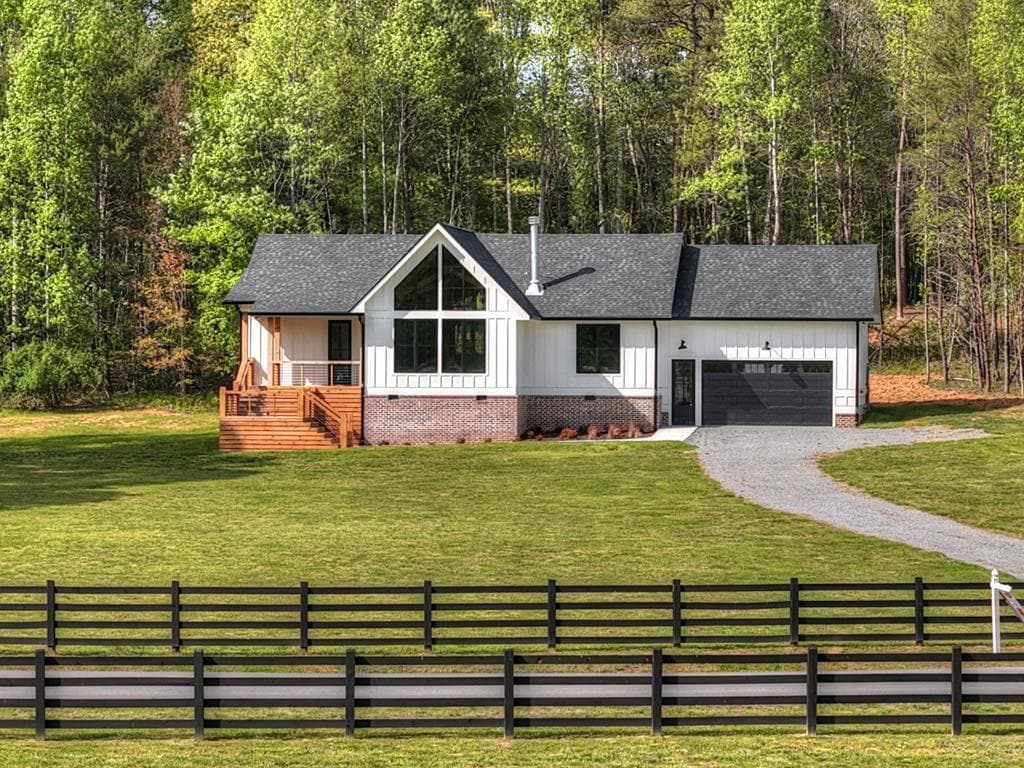 35 Brookside Court, Blue Ridge GA 30513 - Primary photo