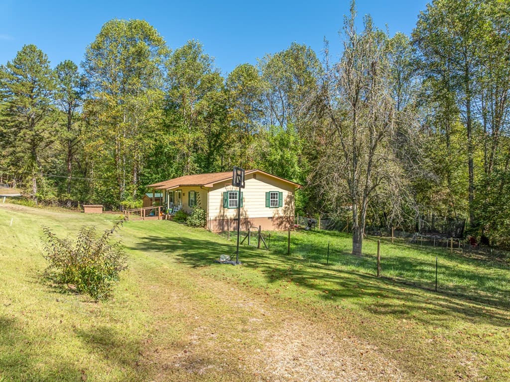 1813 John Smith Road E, Blairsville GA 30512 - Photo