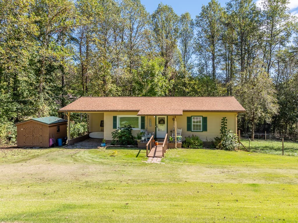 1813 John Smith Road E, Blairsville GA 30512 - Photo