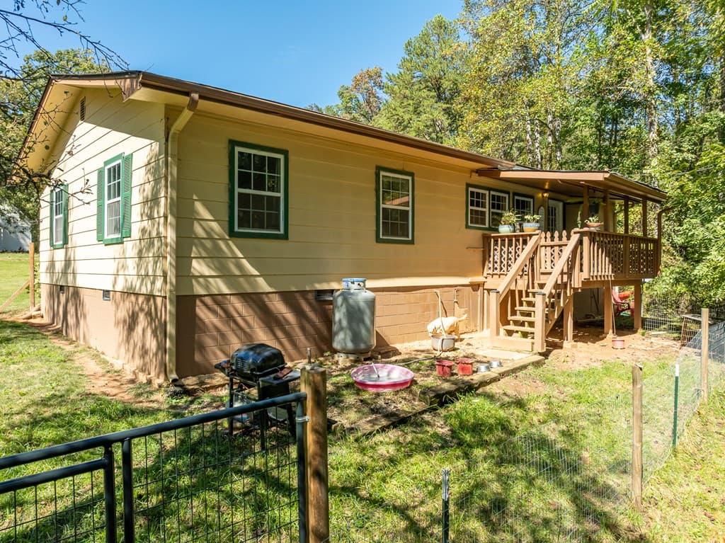 1813 John Smith Road E, Blairsville GA 30512 - Photo