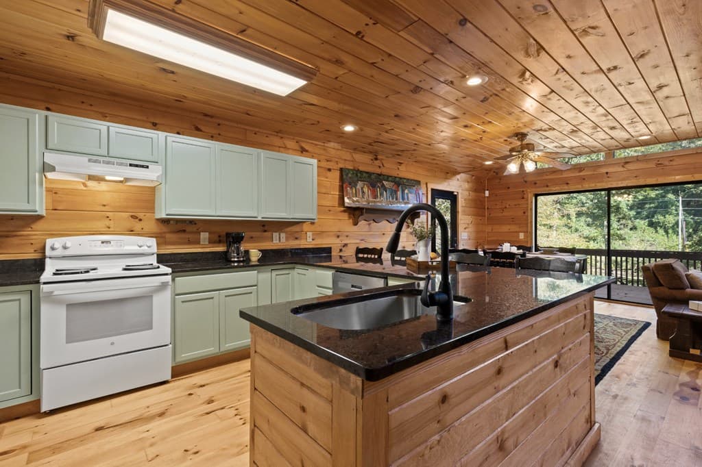 96 Holiday Court, Ellijay GA 30540 - Photo