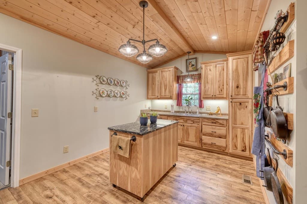 3966 Hickory Nut Drive, Hiawassee GA 30546 - Photo