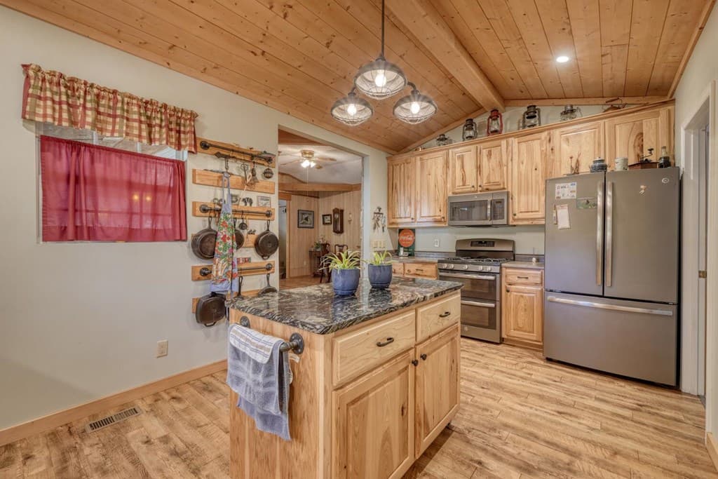 3966 Hickory Nut Drive, Hiawassee GA 30546 - Photo