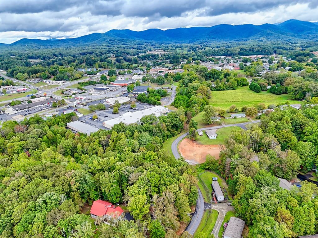 490 Jones Street, Blairsville GA 30512 - Photo