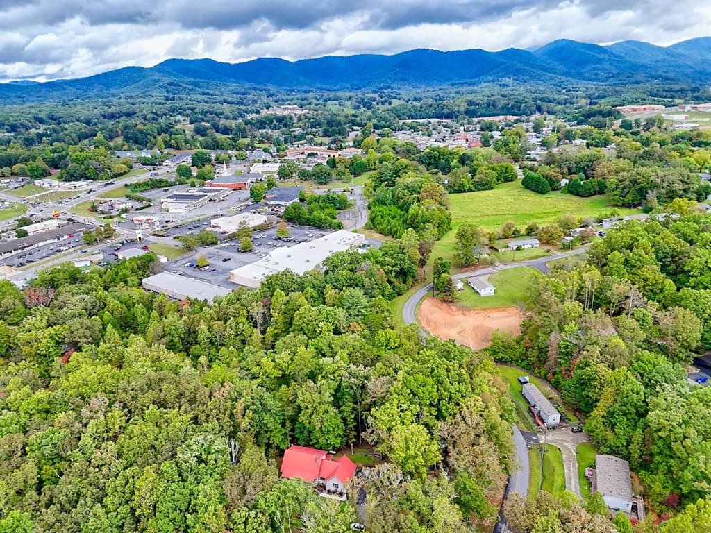 490 Jones Street, Blairsville GA 30512 - Photo