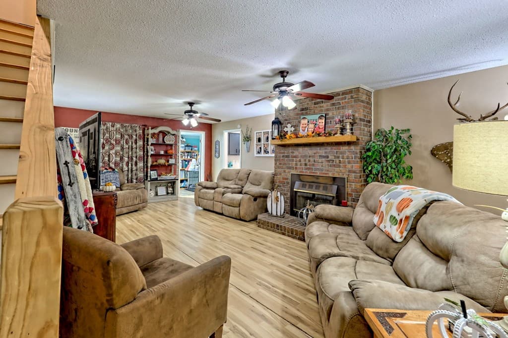 490 Jones Street, Blairsville GA 30512 - Photo