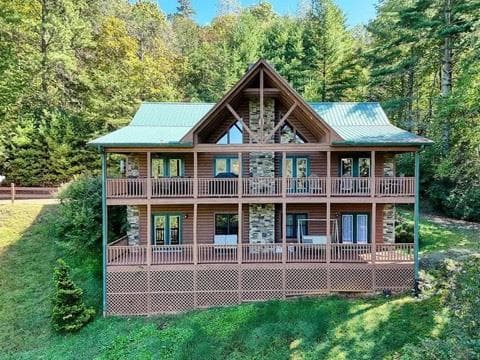 5702 Valley View Drive, Hiawassee GA 30546 - Primary photo