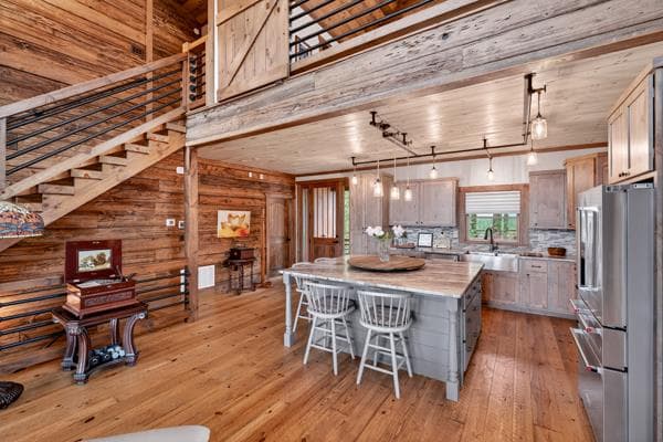 320 Amber Ridge, Blue Ridge GA 30513 - Photo
