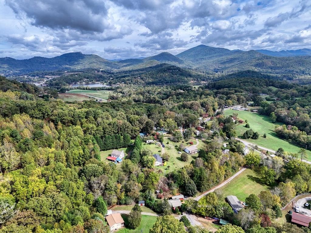 2726 Deer Run Drive, Hiawassee GA 30546 - Photo
