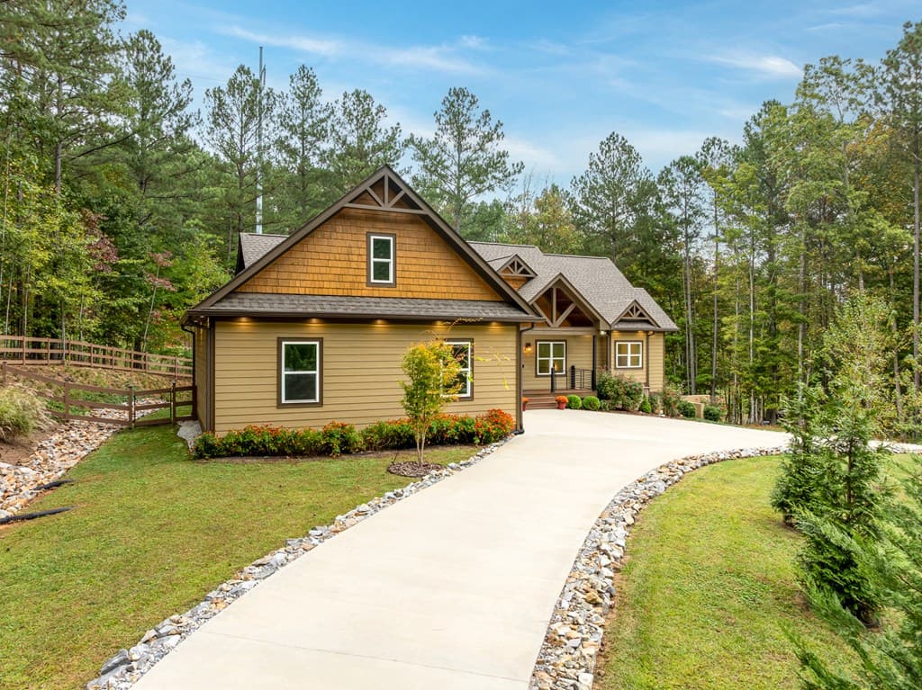 1668 Deyton Drive, Blairsville GA 30512 - Photo