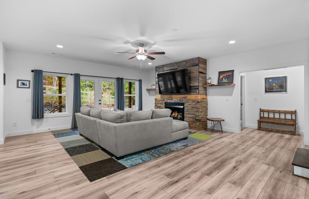 1668 Deyton Drive, Blairsville GA 30512 - Photo