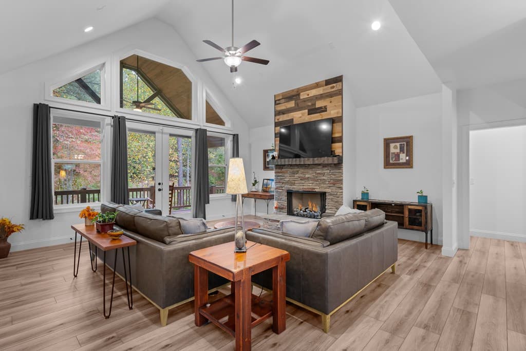 1668 Deyton Drive, Blairsville GA 30512 - Photo