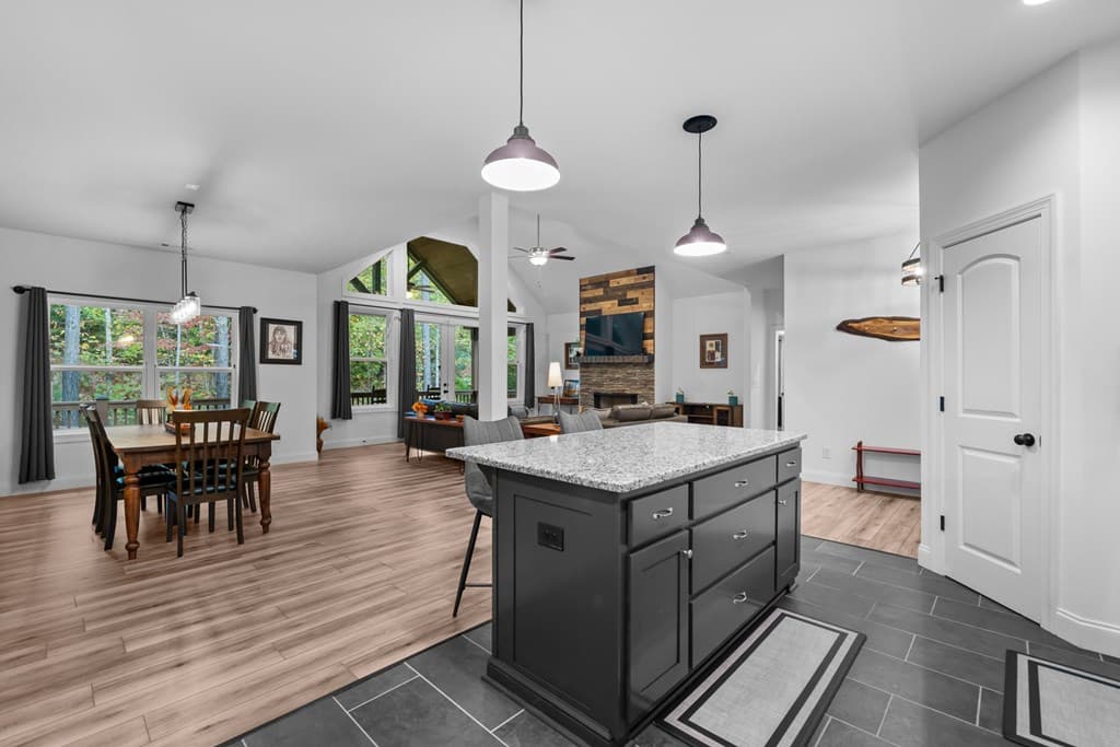 1668 Deyton Drive, Blairsville GA 30512 - Photo