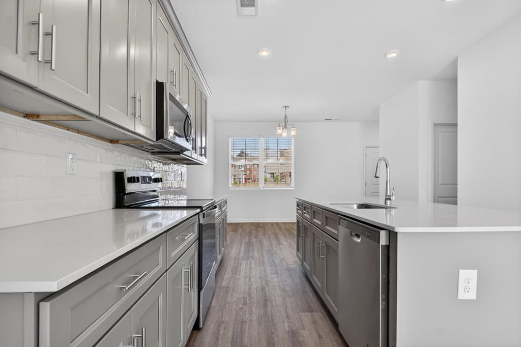 Unit 7 Grove Loop, Blue Ridge GA 30513 - Photo