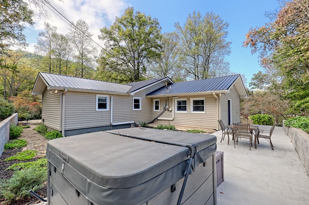 1306 Hot House Road, Hayesville NC 28904 - Photo