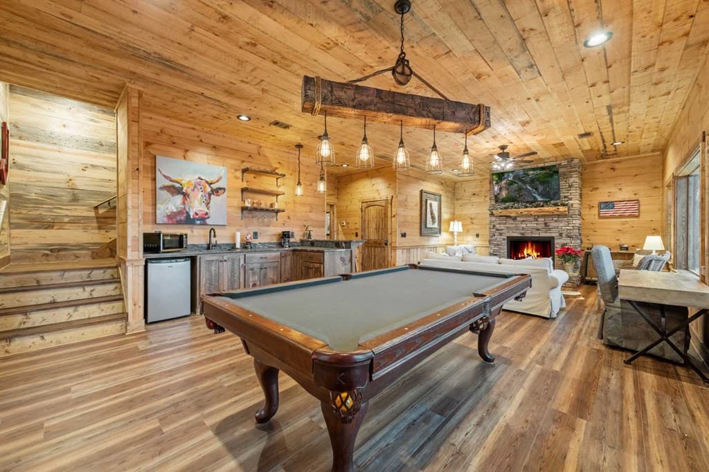 467 Skylight Drive, Blue Ridge GA 30513 - Photo