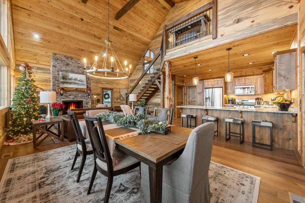 467 Skylight Drive, Blue Ridge GA 30513 - Photo