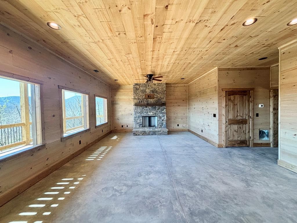 467 Skylight Drive, Blue Ridge GA 30513 - Photo