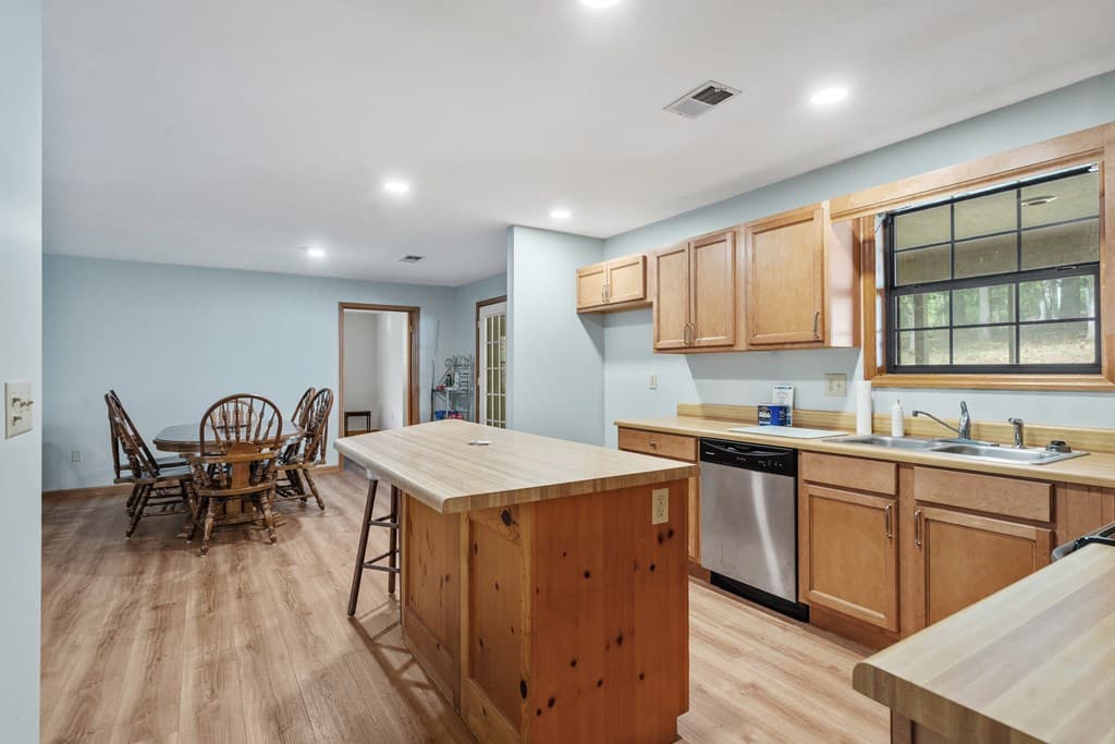 2015 Pine Lake Road, Hiawassee GA 30546 - Photo