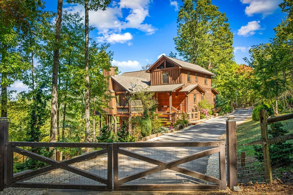 588 Bell Camp Ridge Road, Blue Ridge GA 30513 - Photo