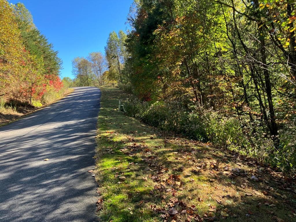 28/29 Sanctuary Drive, Murphy NC 28906 - Primary photo