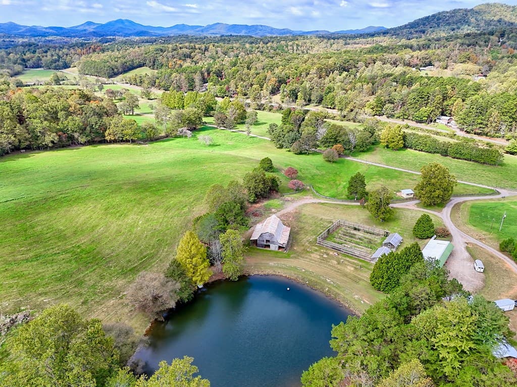3147 Old Hwy 64 W, Warne NC 28909 - Photo