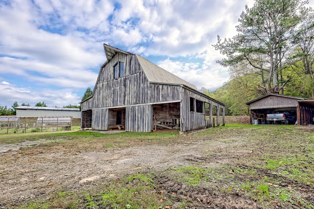 3147 Old Hwy 64 W, Warne NC 28909 - Photo