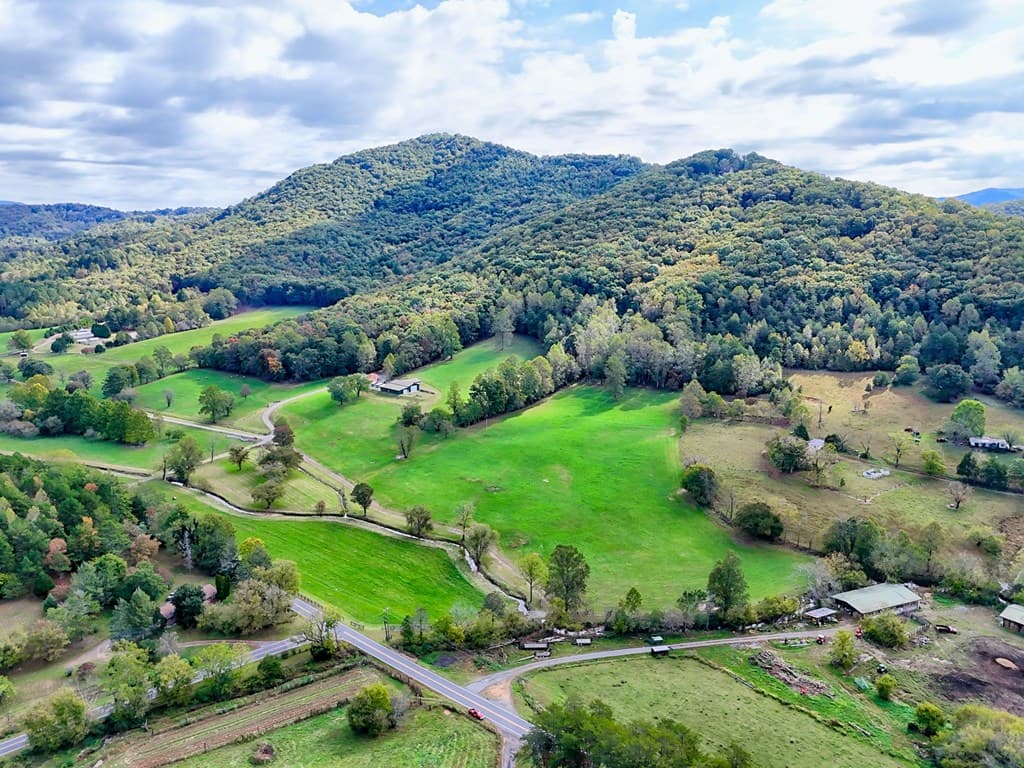 3147 Old Hwy 64 W, Warne NC 28909 - Photo