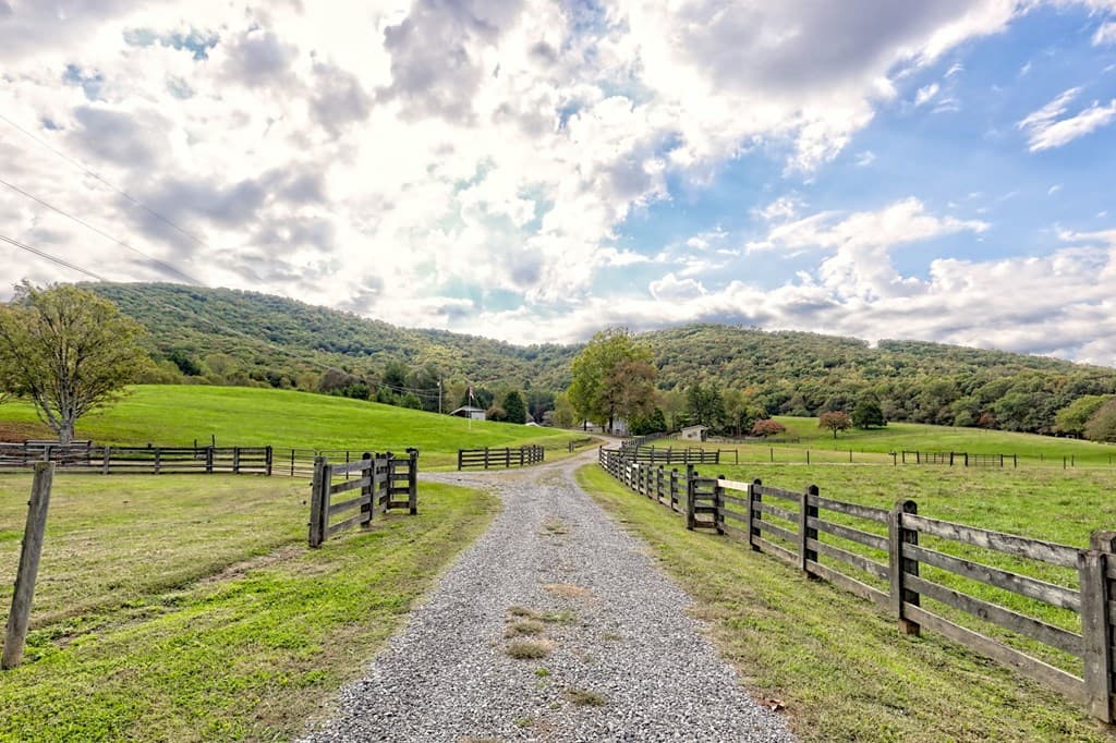 3147 Old Hwy 64 W, Warne NC 28909 - Photo
