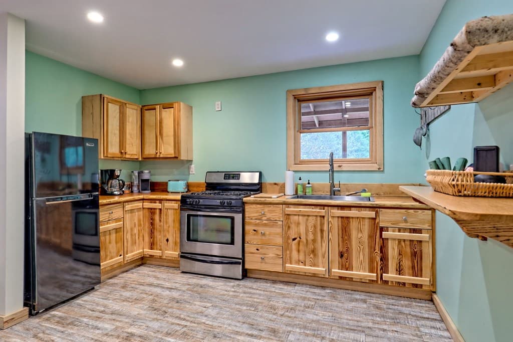 3147 Old Hwy 64 W, Warne NC 28909 - Photo