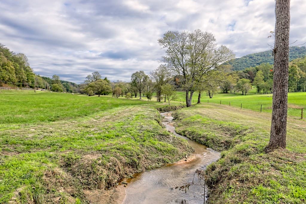 3147 Old Hwy 64 W, Warne NC 28909 - Photo