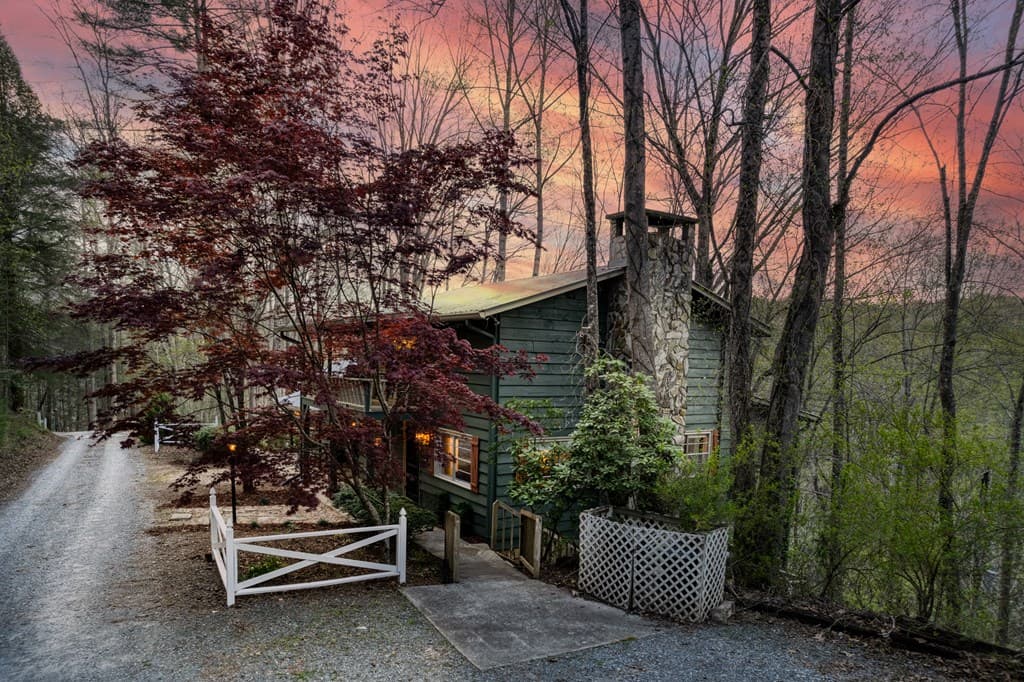 145 River Bend Lane, Blue Ridge GA 30513 - Photo