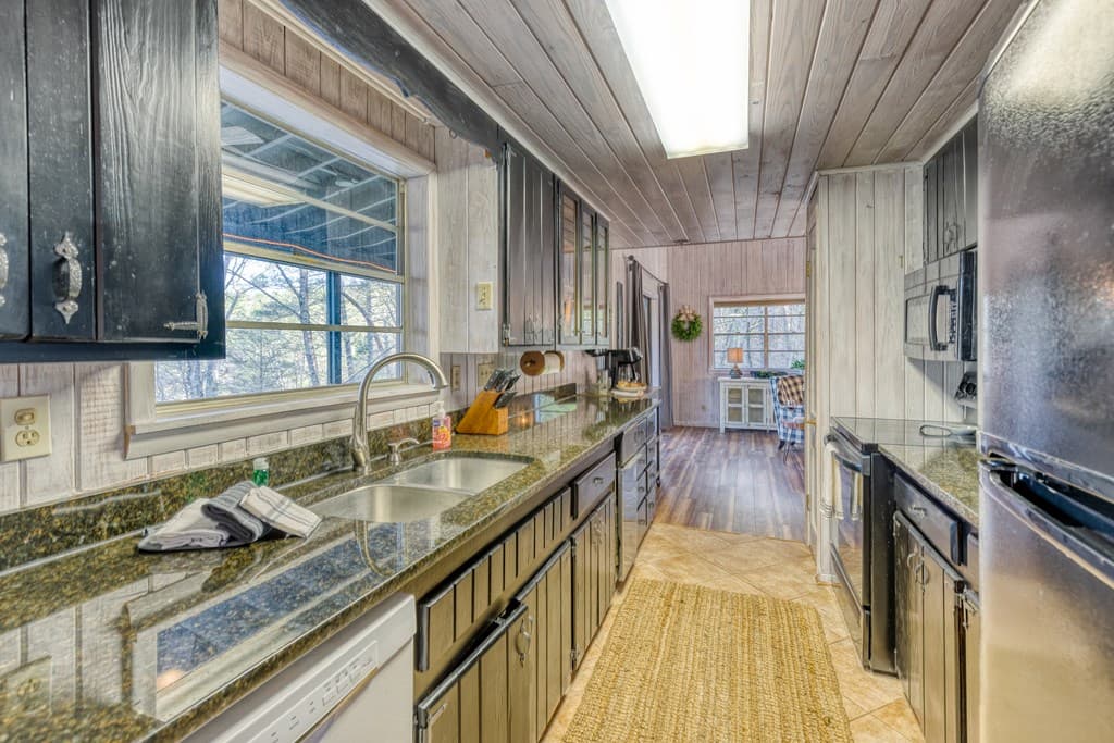 145 River Bend Lane, Blue Ridge GA 30513 - Photo