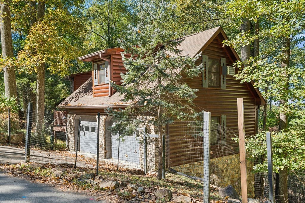1225 Walnut Ridge, Ellijay GA 30536 - Photo