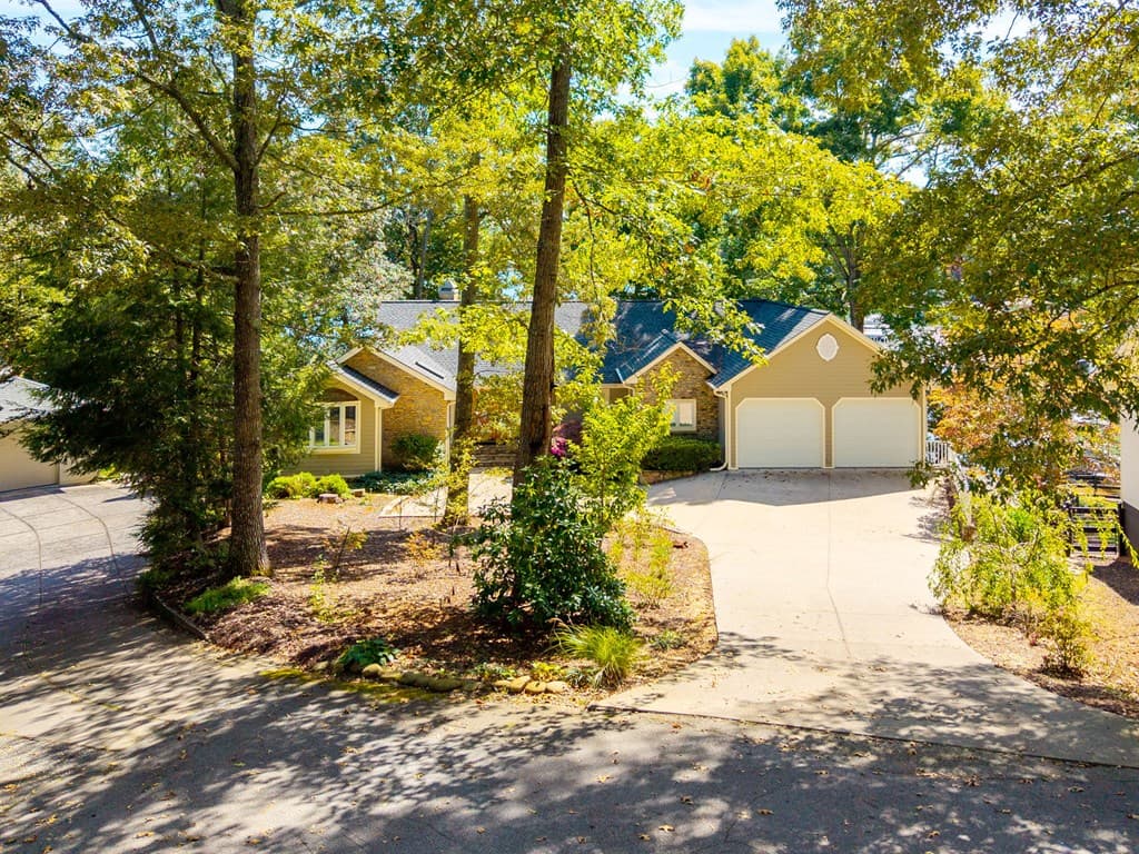 1370 Heathers Cove Circle, Hiawassee GA 30546 - Photo