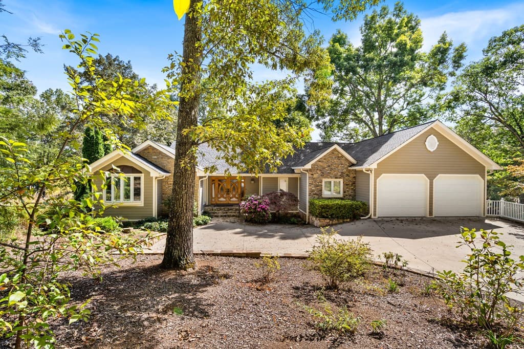 1370 Heathers Cove Circle, Hiawassee GA 30546 - Photo