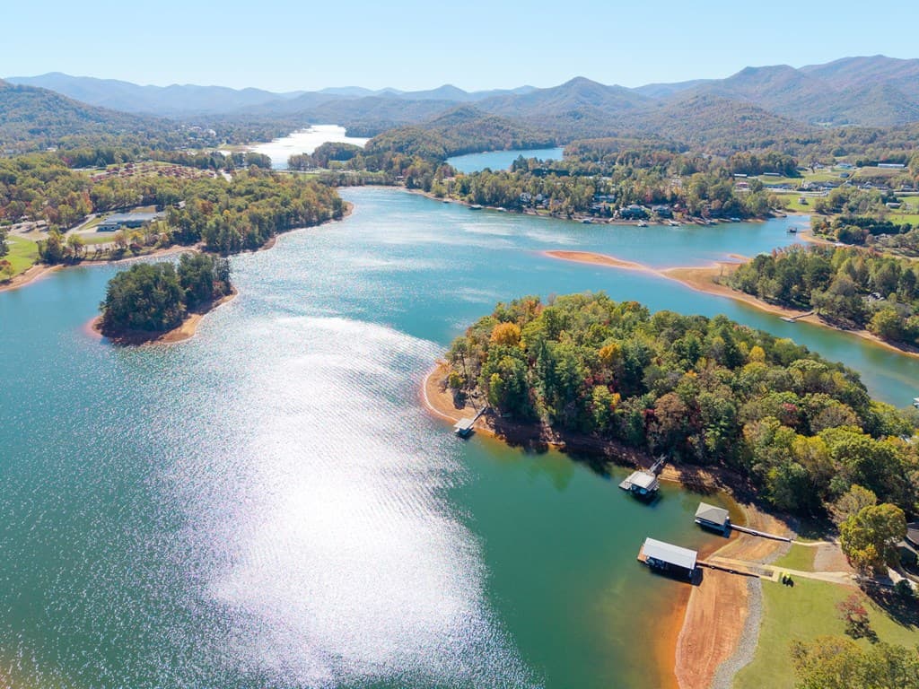 1370 Heathers Cove Circle, Hiawassee GA 30546 - Photo