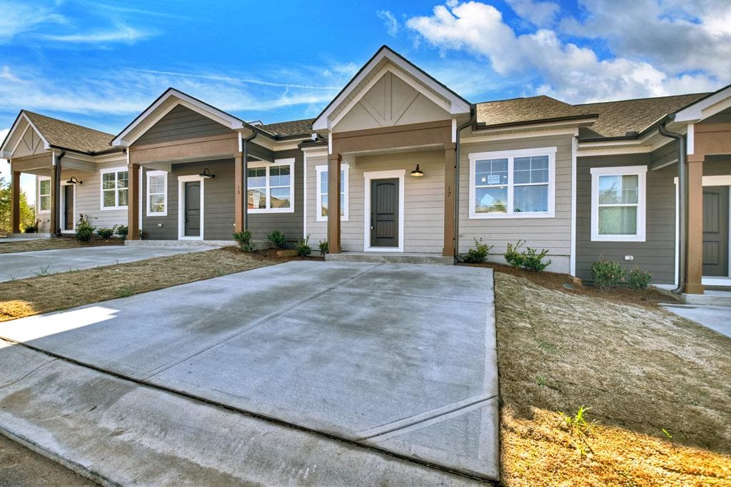 Unit 17 Grove Loop, Blue Ridge GA 30513 - Photo