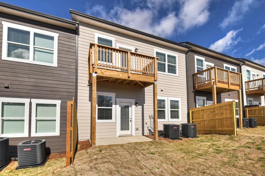 Unit 17 Grove Loop, Blue Ridge GA 30513 - Photo