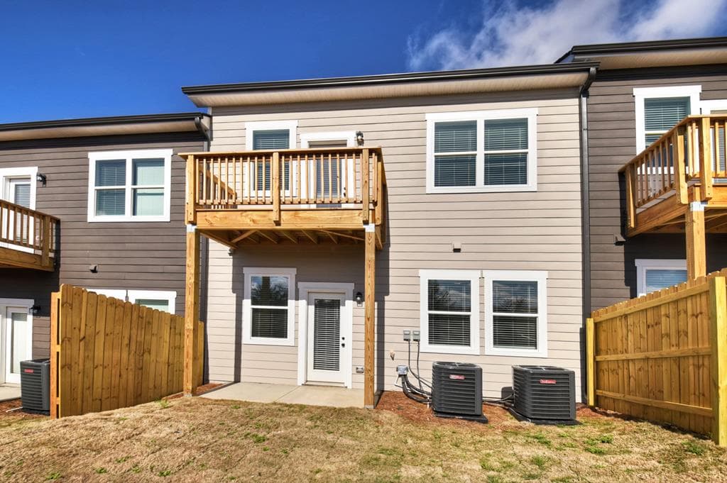 Unit 17 Grove Loop, Blue Ridge GA 30513 - Photo