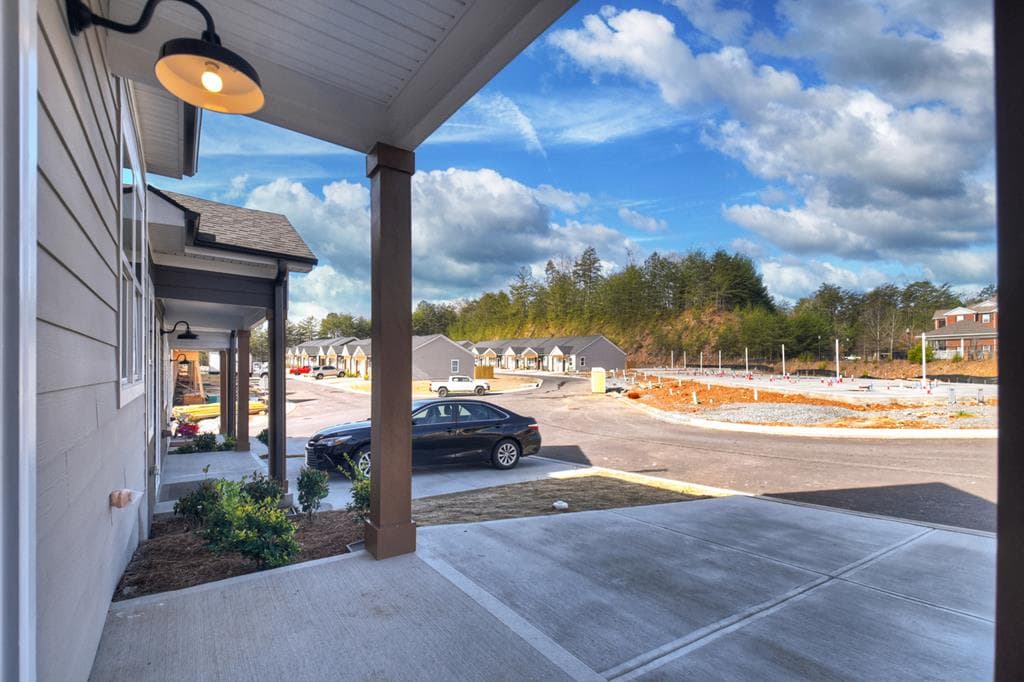 Unit 17 Grove Loop, Blue Ridge GA 30513 - Photo