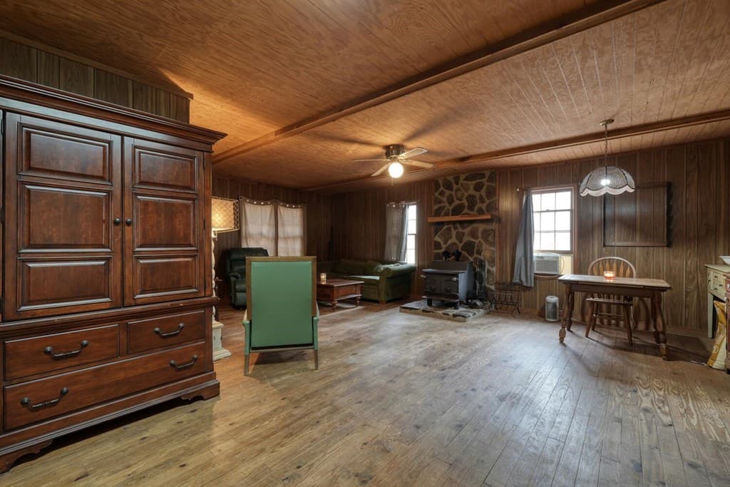 2479 Plum Orchard Road, Clayton GA 30525 - Photo