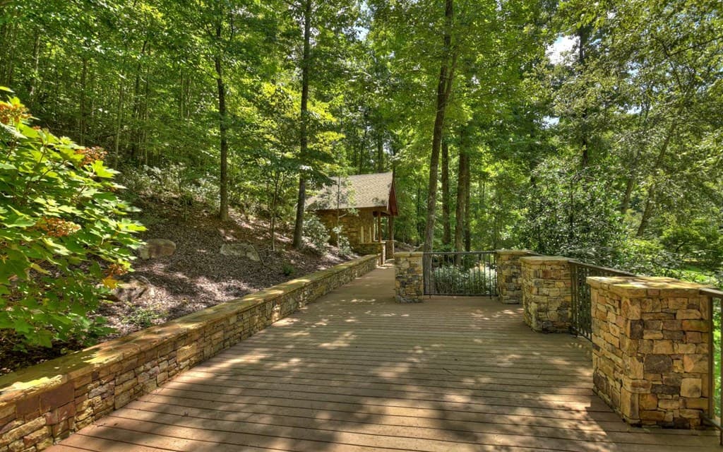 136 Whispering Ridge Court, Ellijay GA 30540 - Photo