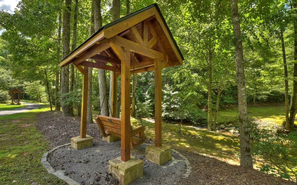 136 Whispering Ridge Court, Ellijay GA 30540 - Photo