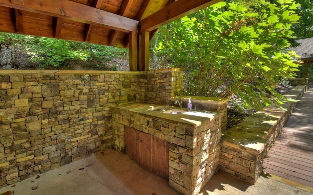 136 Whispering Ridge Court, Ellijay GA 30540 - Photo