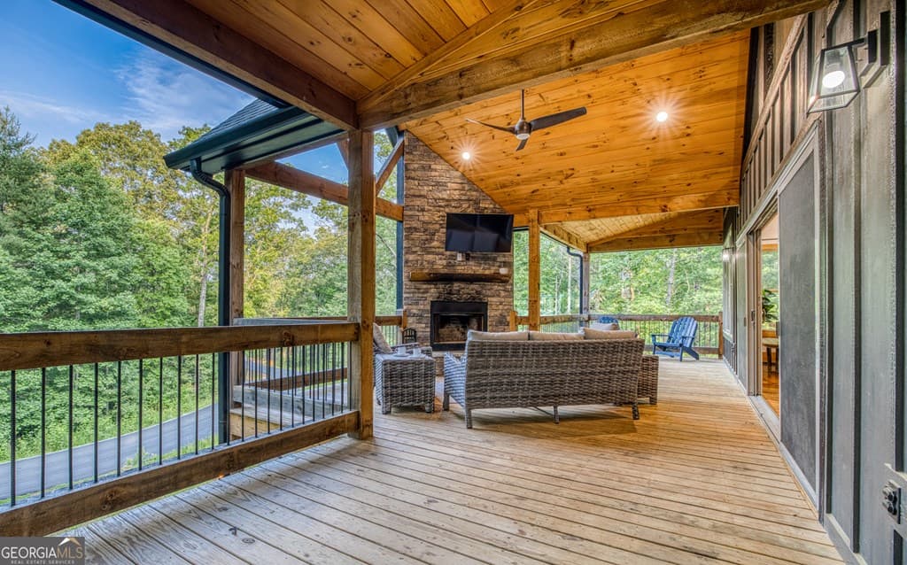 284 Lees Ride, Mccaysville GA 30555 - Photo