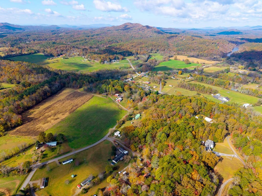 106 Settawig Road, Brasstown NC 28902 - Photo