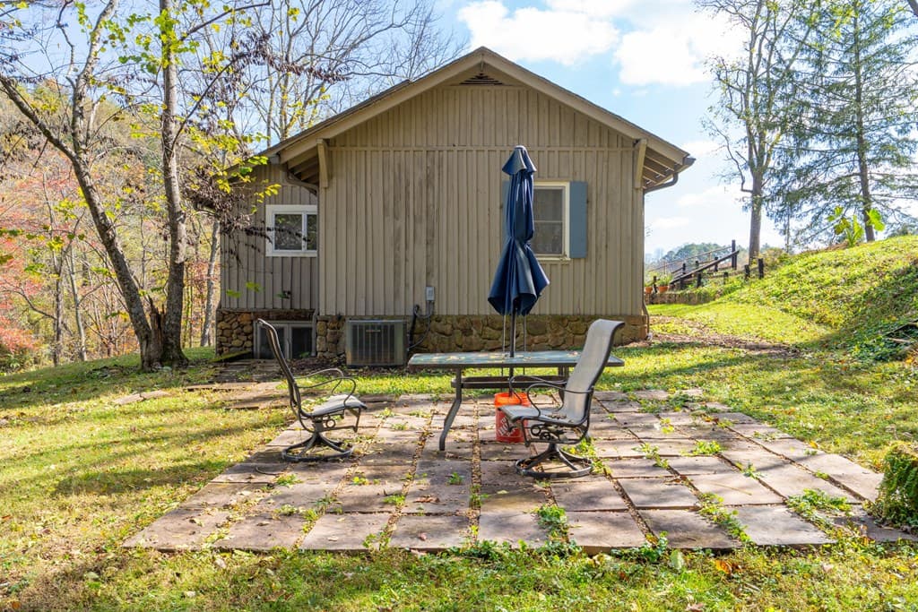 106 Settawig Road, Brasstown NC 28902 - Photo