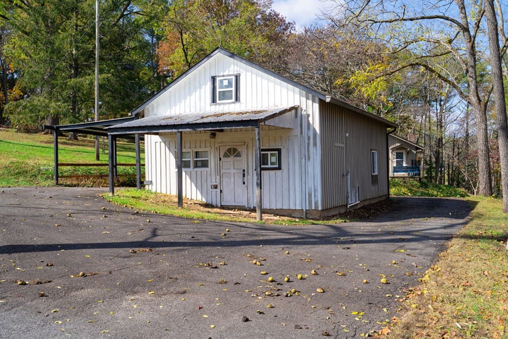 106 Settawig Road, Brasstown NC 28902 - Photo