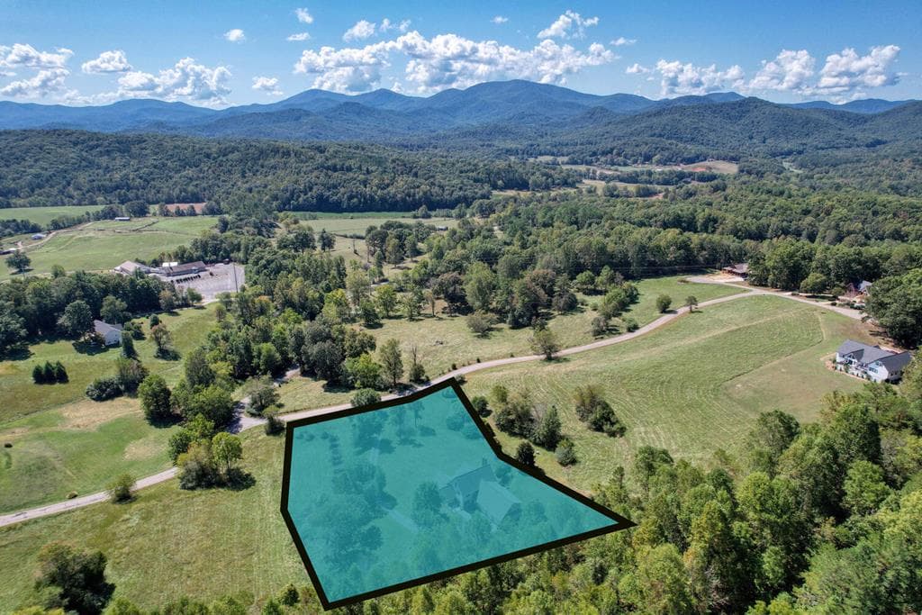 208 Rich Drive, Blairsville GA 30512 - Photo